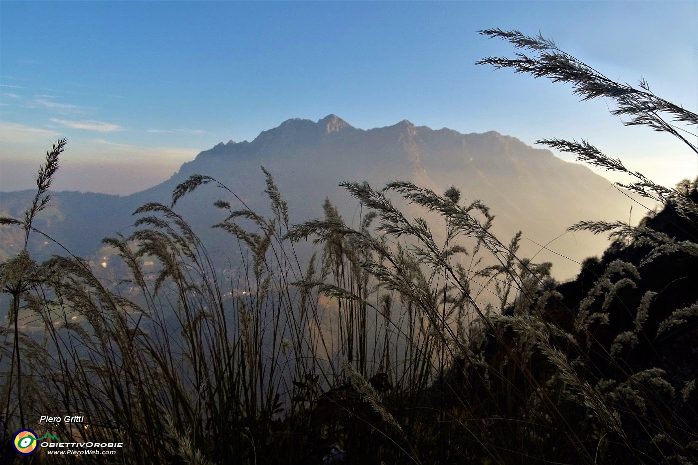 98 Vista in Alben alle luci del tramonto.JPG -                                